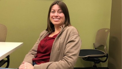 Phoenix College student Amy May partners with El Mercado Thrift for a clothes donation drive