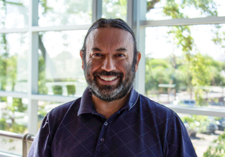Phoenix College faculty Anil Kapoor receives the Distinguished Teaching Award